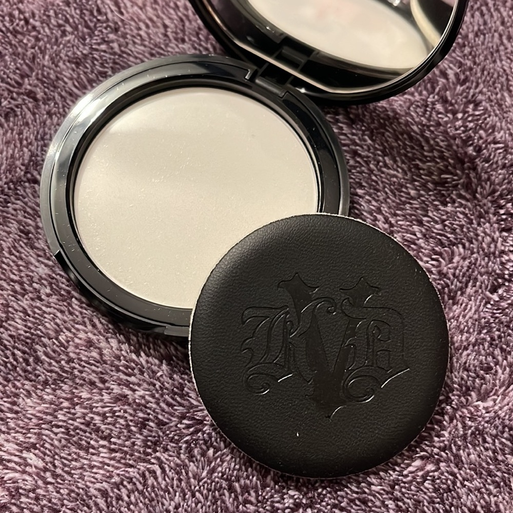 KVD Lock-it Fair blotting powder Qty 5 - Picture 4 of 5